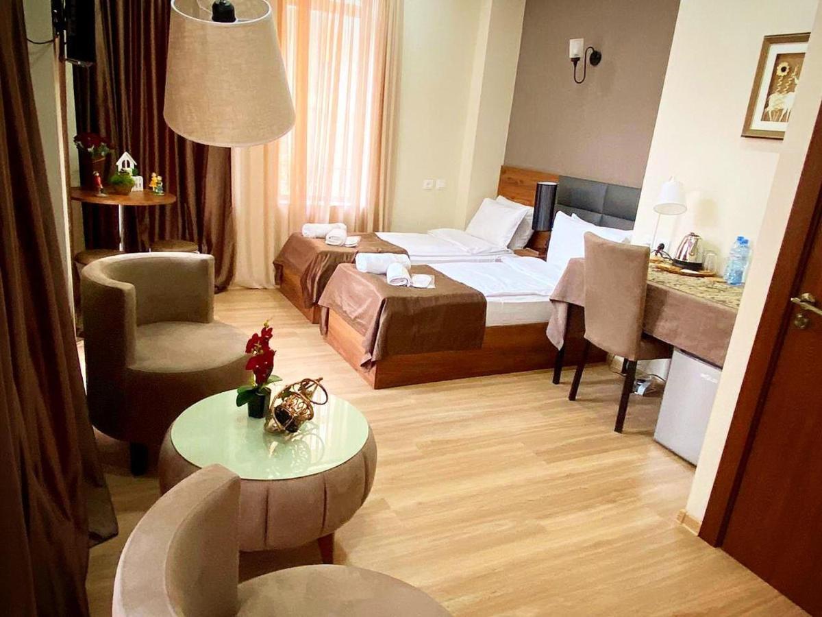 Hotel Terrace Тбилиси Экстерьер фото