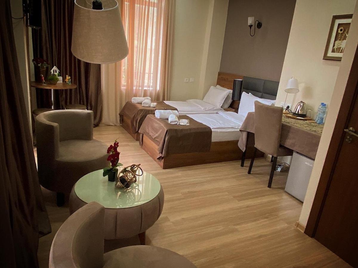 Hotel Terrace Тбилиси Экстерьер фото